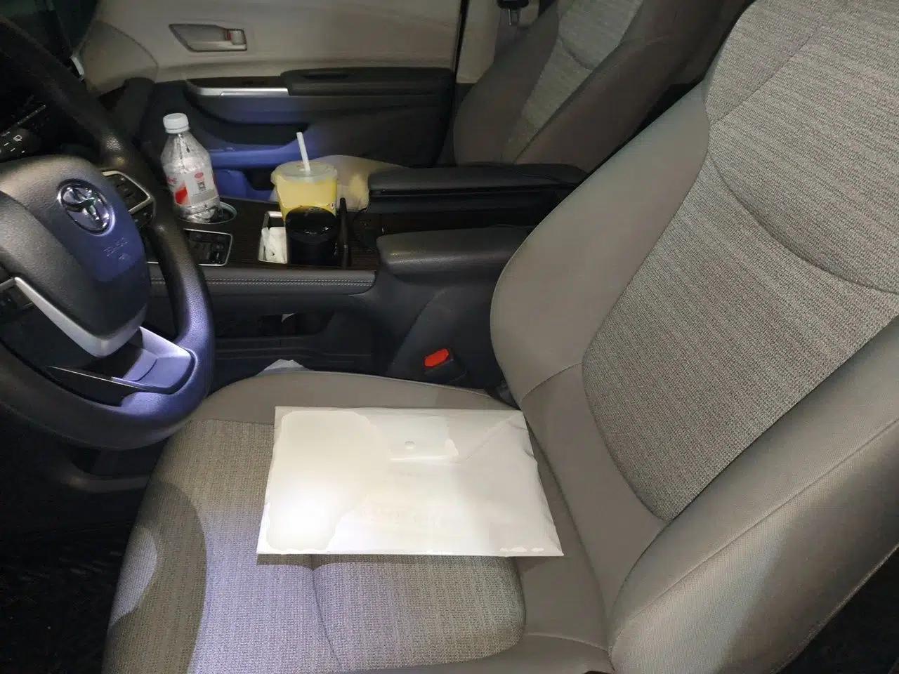 Toyota SIENNA 2023 2.5L Hybrid Comfort Edition — миниатюра 14