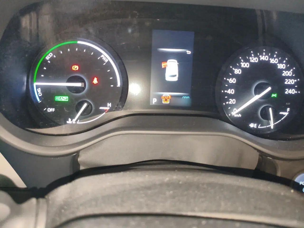 Toyota SIENNA 2023 2.5L Hybrid Comfort Edition — миниатюра 10