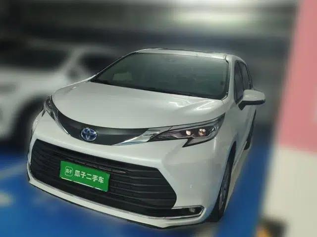 Toyota SIENNA 2023 2.5L Hybrid Comfort Edition