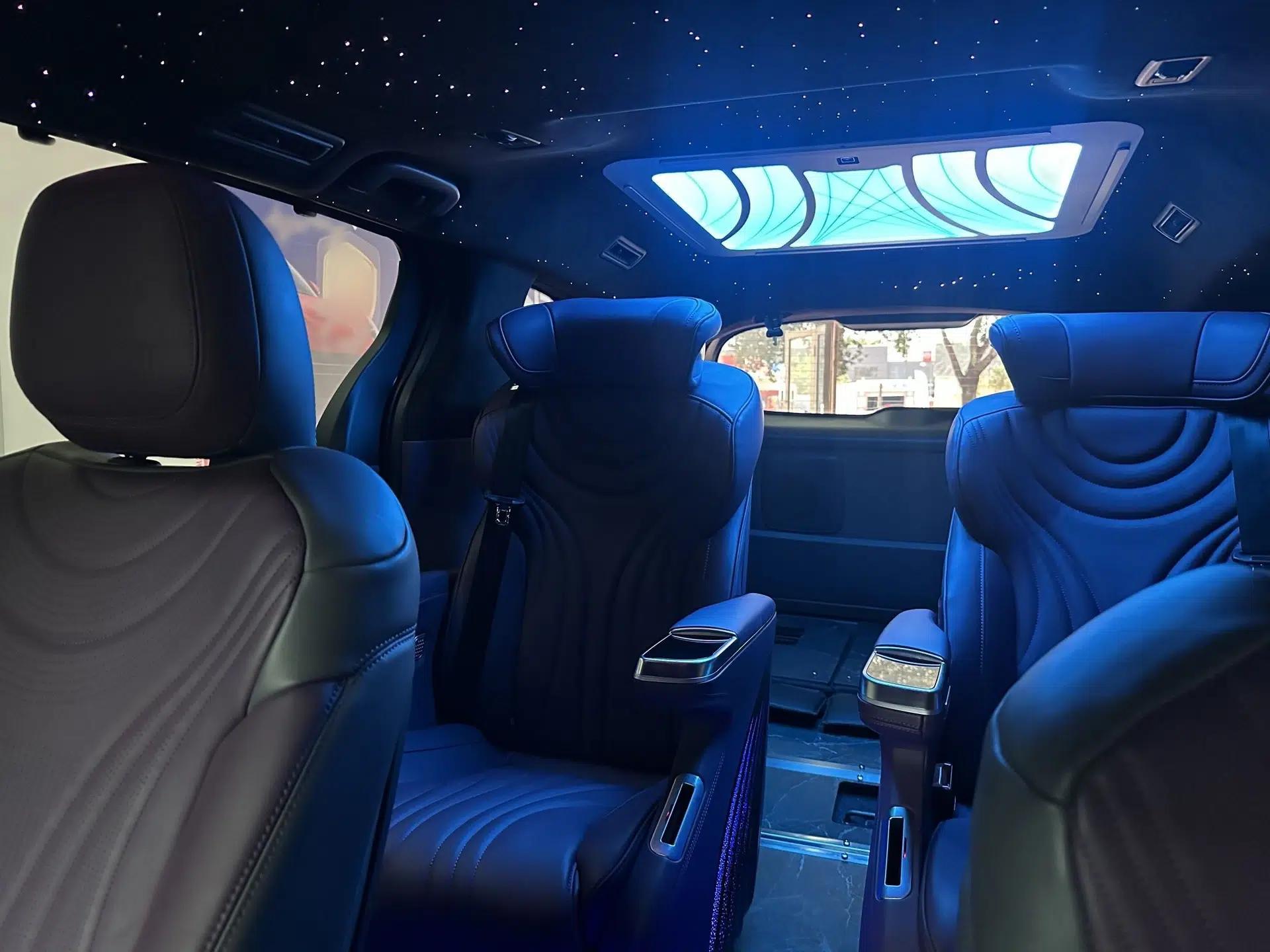 Toyota SIENNA 2024 2.5L Hybrid Comfort Edition — миниатюра 17