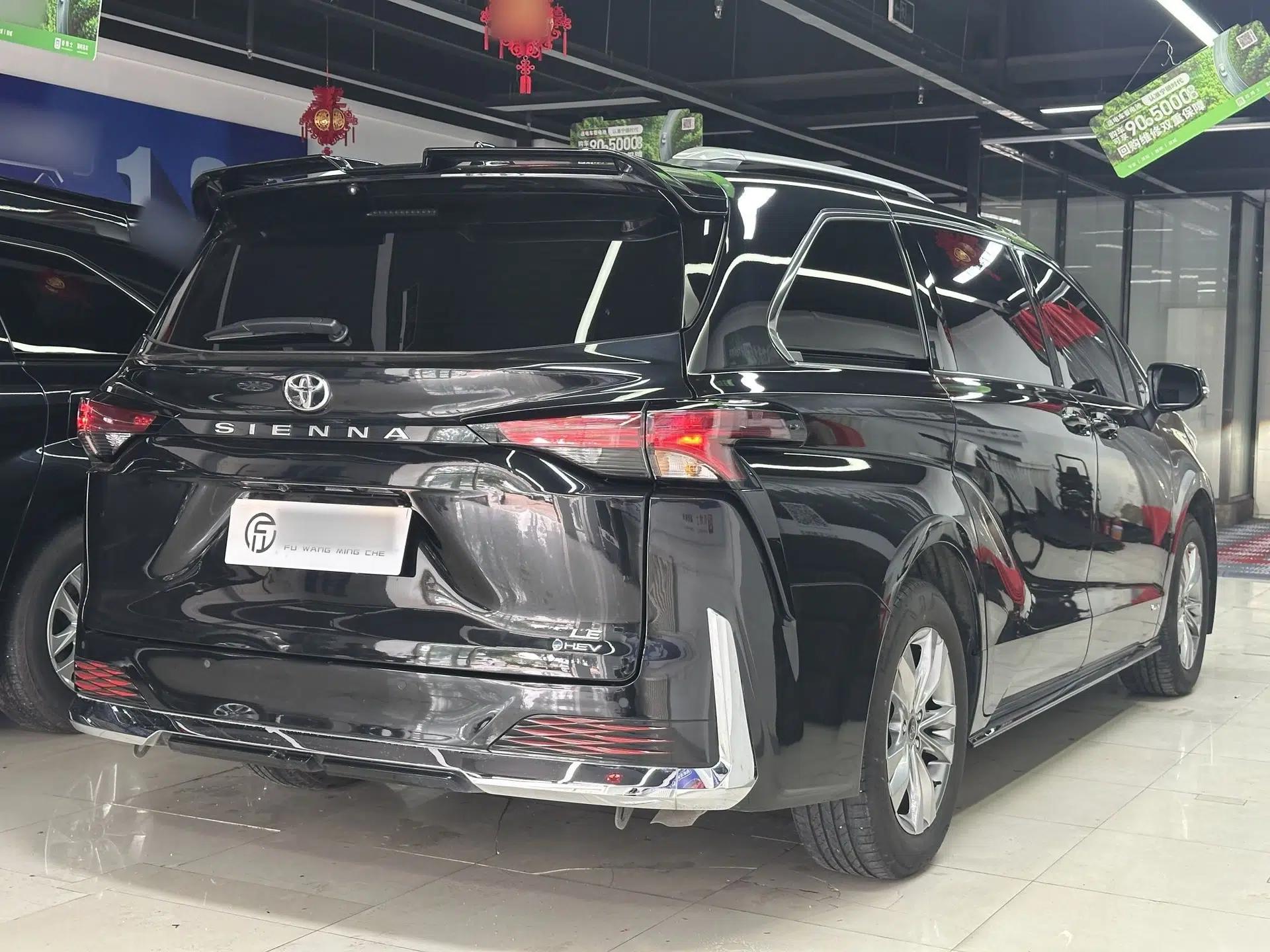 Toyota SIENNA 2024 2.5L Hybrid Comfort Edition — миниатюра 5
