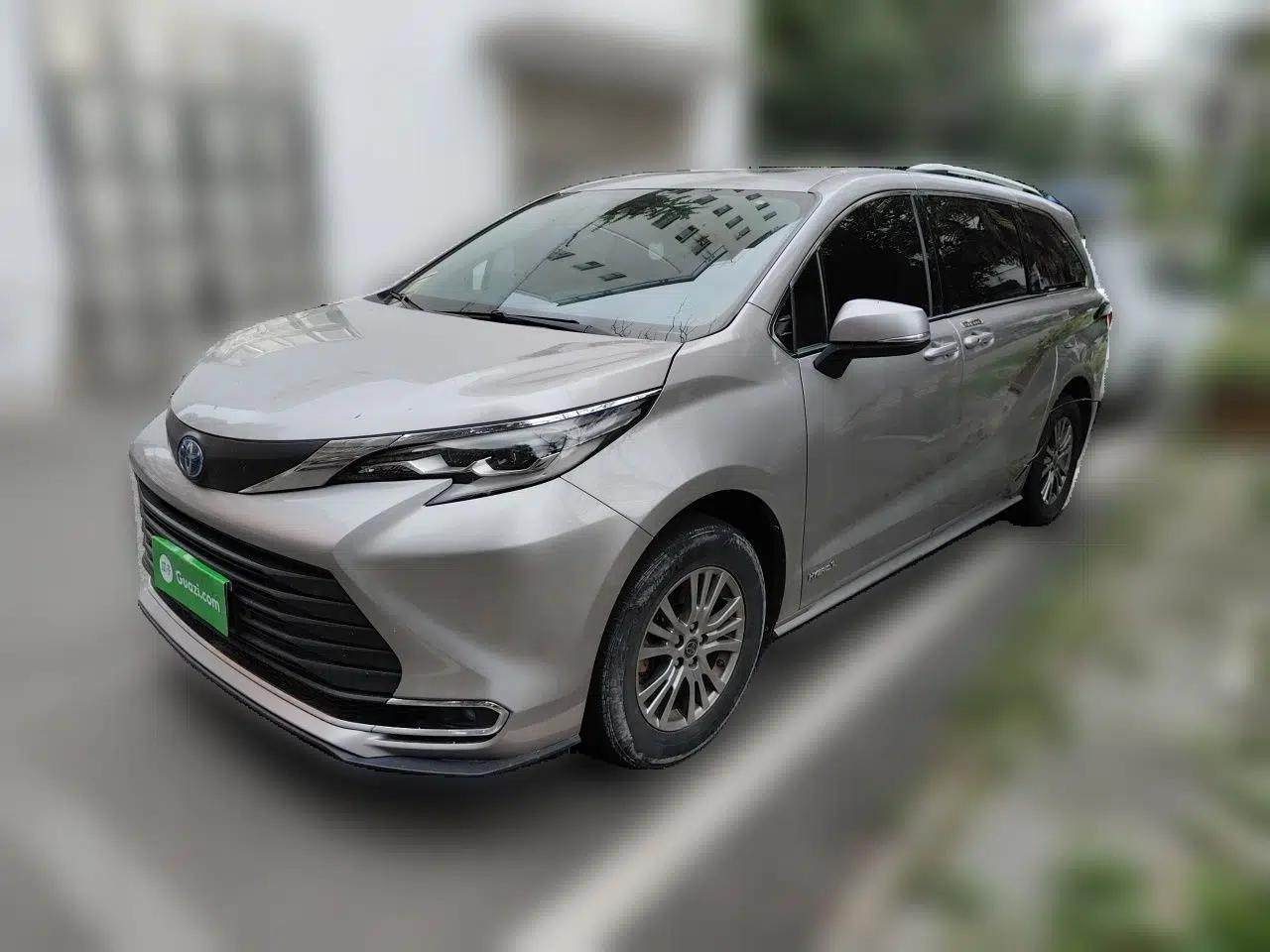 Toyota SIENNA 2021 2.5L Hybrid Comfort Edition — миниатюра 1