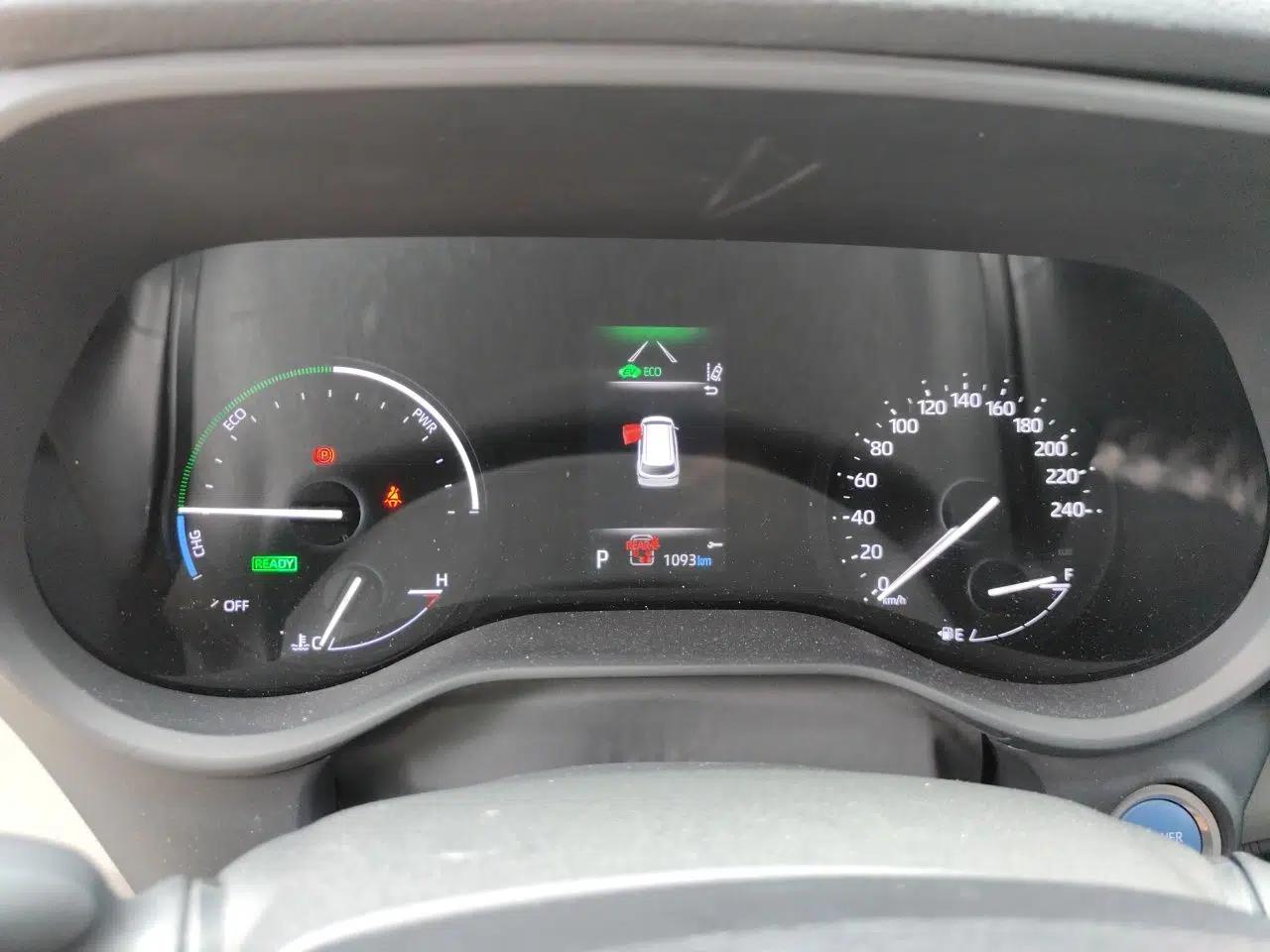 Toyota SIENNA 2021 2.5L Hybrid Comfort Edition — миниатюра 11