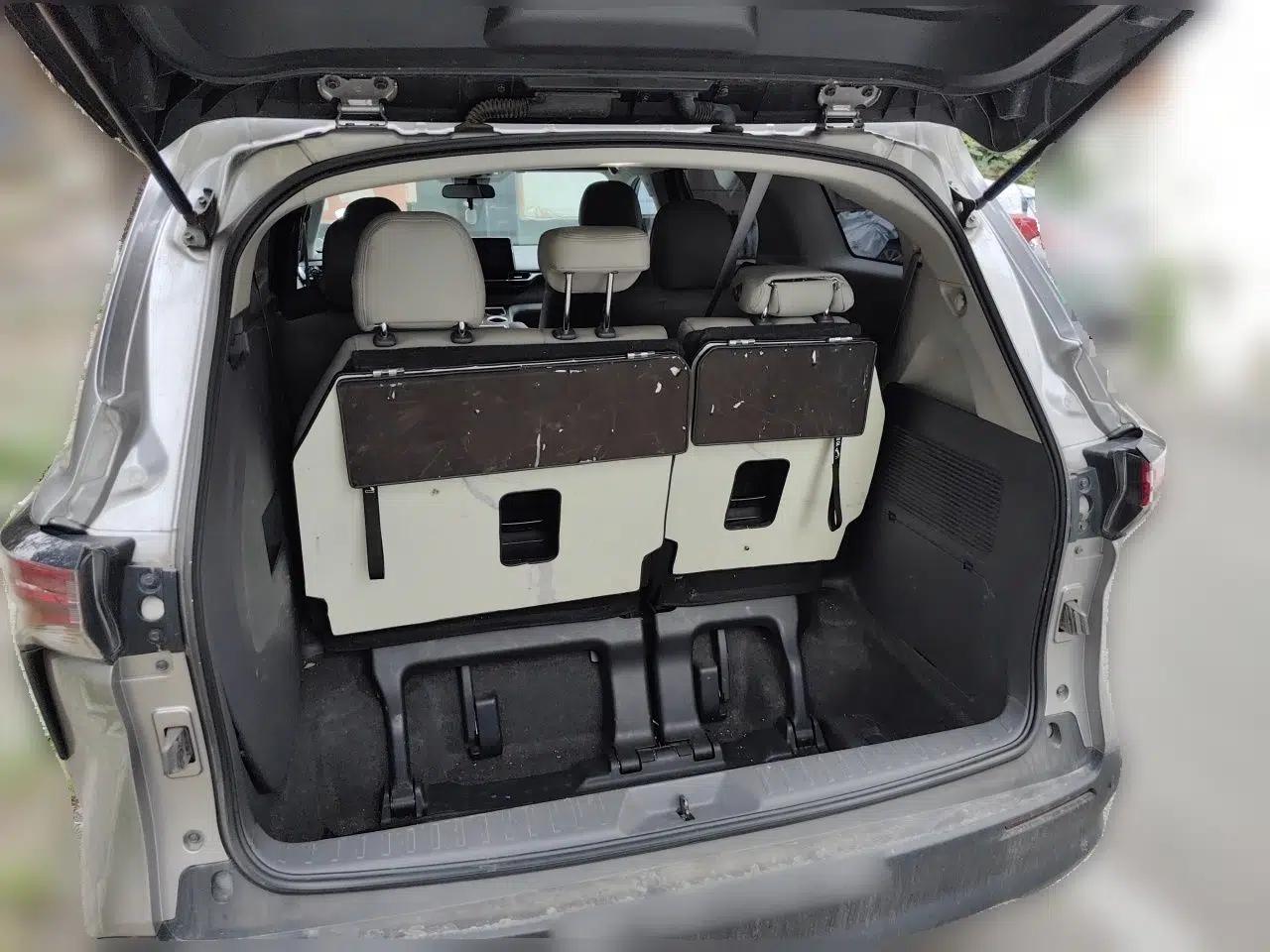 Toyota SIENNA 2021 2.5L Hybrid Comfort Edition — миниатюра 19
