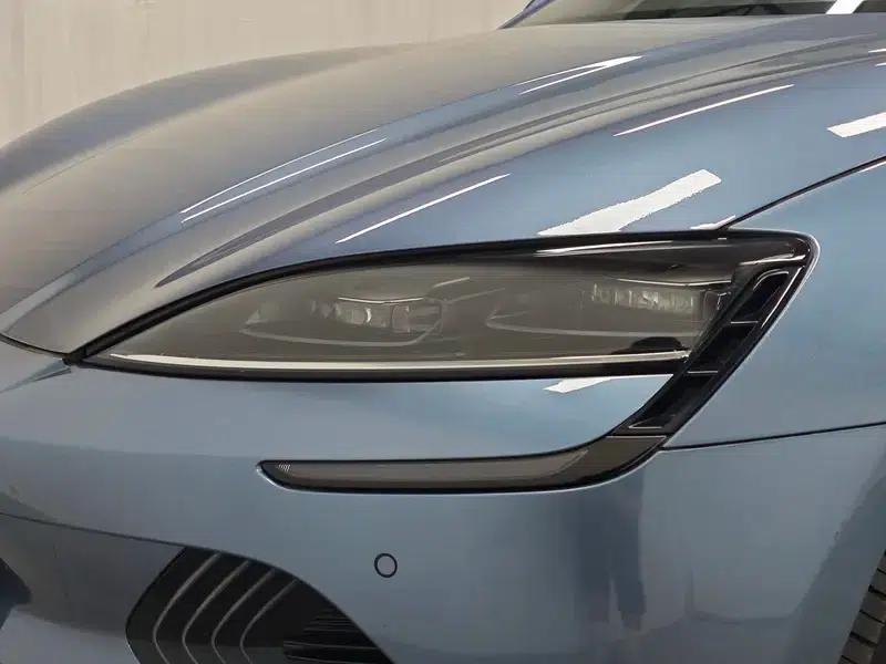 Seal 2022 550km Standard Range Rear-Wheel Drive Premium Edition — миниатюра 12