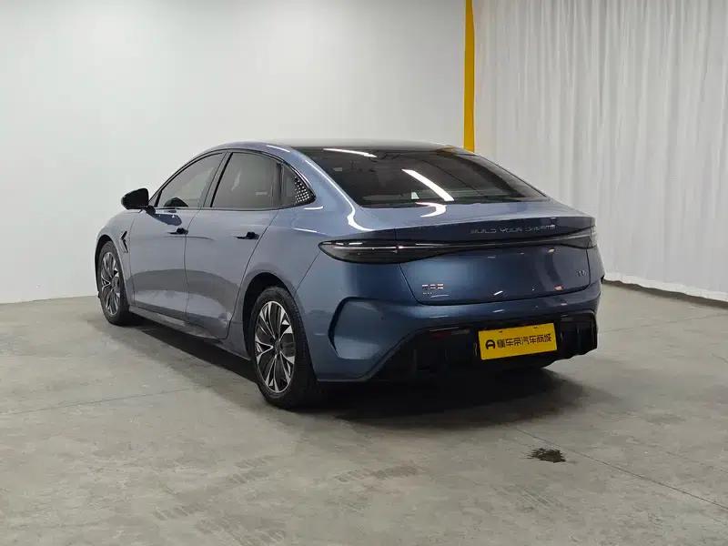 Seal 2022 550km Standard Range Rear-Wheel Drive Premium Edition — миниатюра 5