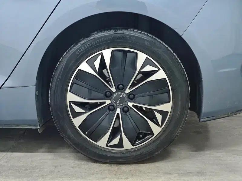 Seal 2022 550km Standard Range Rear-Wheel Drive Premium Edition — миниатюра 9