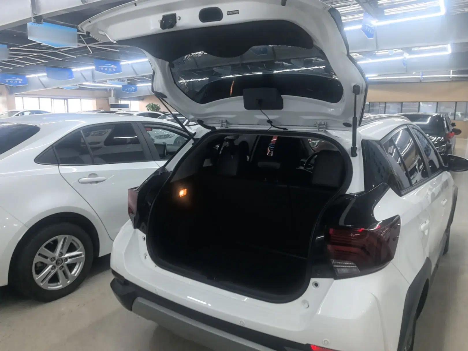 Toyota YARiS L Zhi Xuan 2020 X-Trail X 1.5L CVT Luxury Edition — миниатюра 27