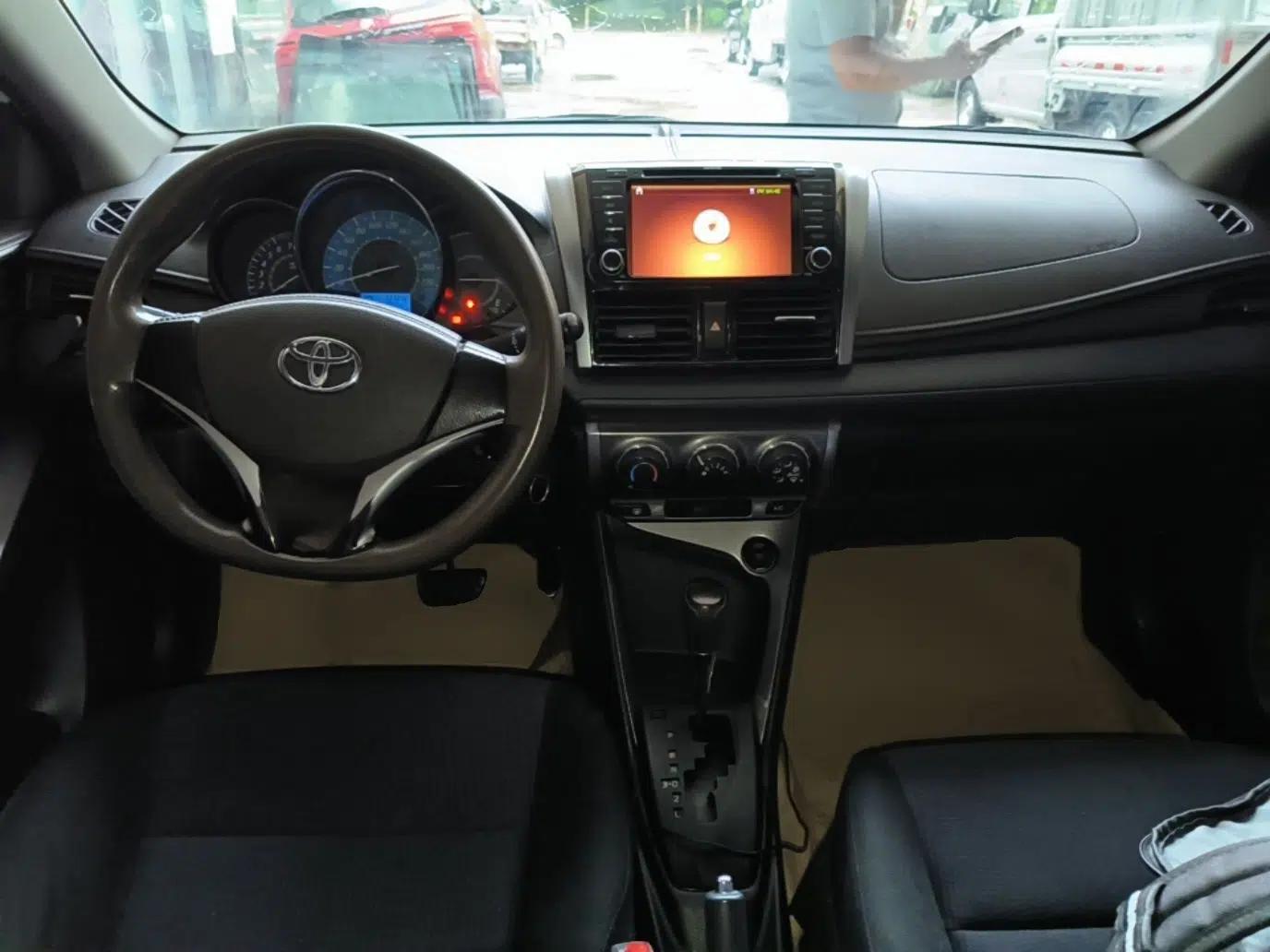 Toyota YARiS L Zhi Xuan 2015 1.5E Automatic Charm Edition — миниатюра 12
