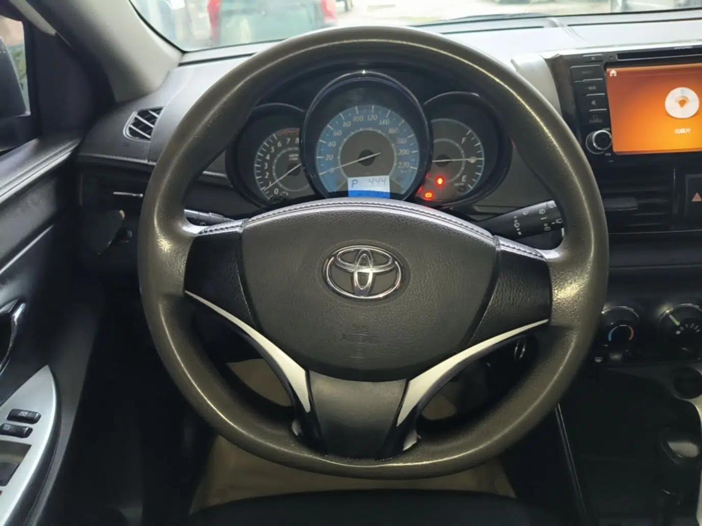 Toyota YARiS L Zhi Xuan 2015 1.5E Automatic Charm Edition — миниатюра 13