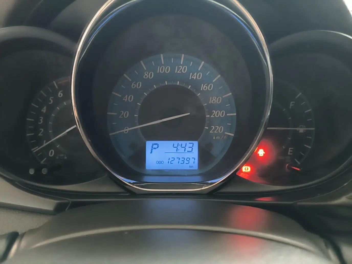 Toyota YARiS L Zhi Xuan 2015 1.5E Automatic Charm Edition — миниатюра 14