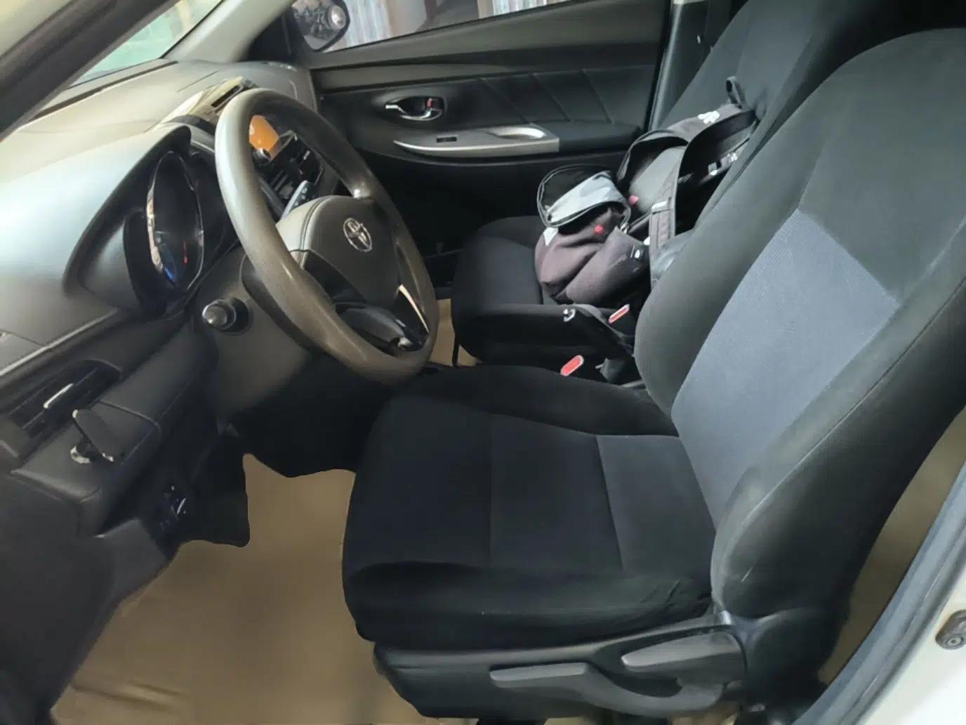 Toyota YARiS L Zhi Xuan 2015 1.5E Automatic Charm Edition — миниатюра 17