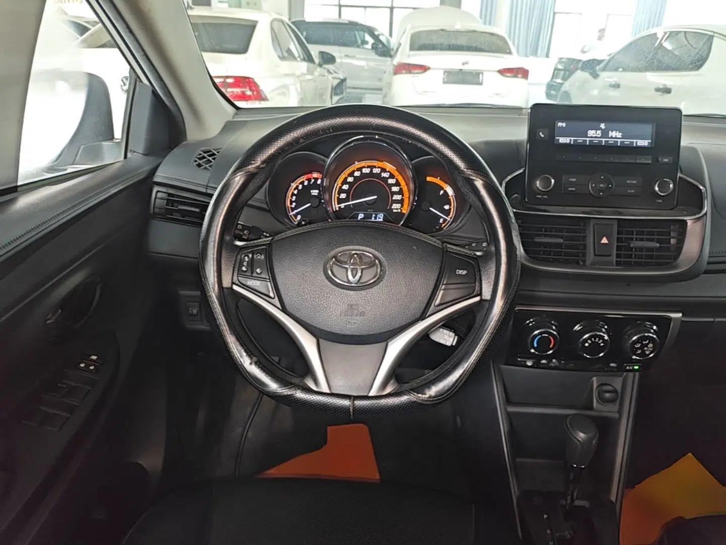 Toyota YARiS L Zhi Xuan 2022 X-Trail 1.5L CVT Leading PLUS Edition — миниатюра 13