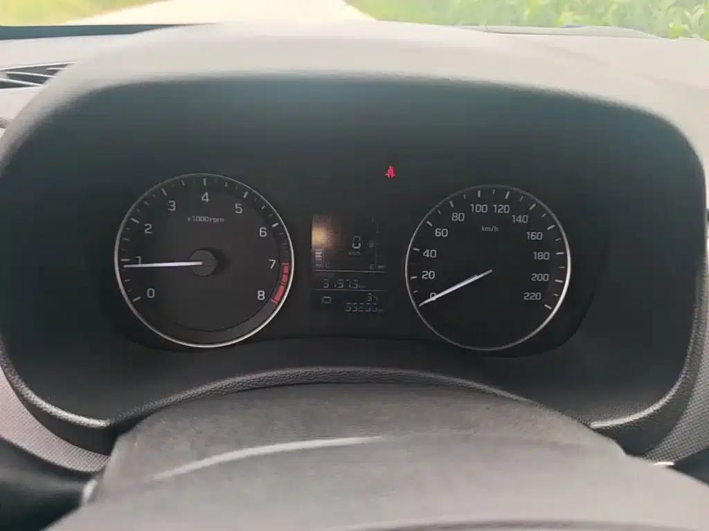 Beijing Hyundai ix25 2015 1.6L Automatic 2WD Smart GLS — миниатюра 12