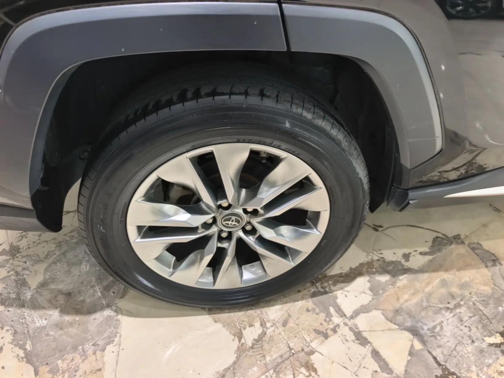 Toyota Wildlander 2022 2.0L CVT Two-Wheel Drive Luxury PLUS Edition — миниатюра 11