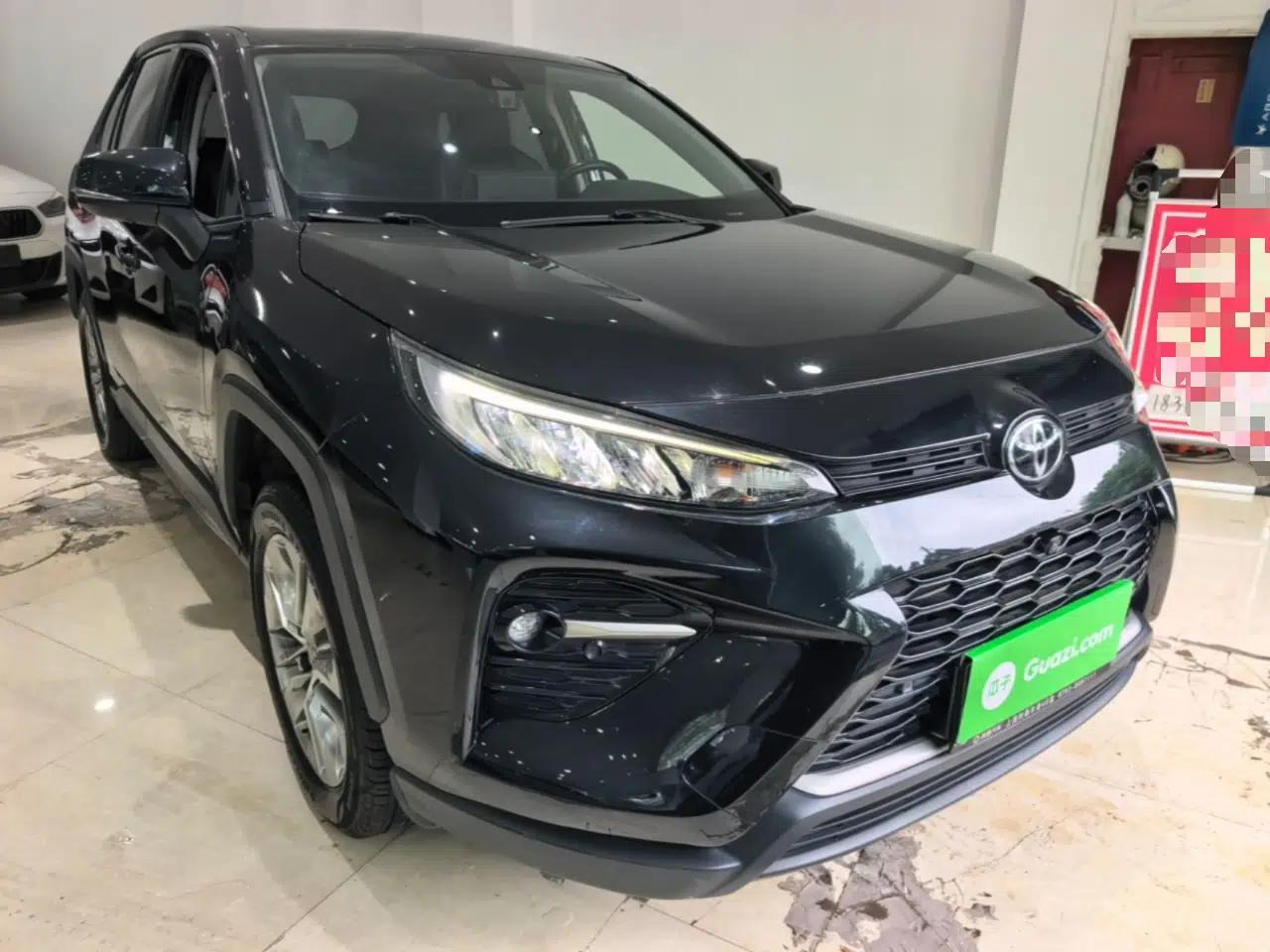 Toyota Wildlander 2022 2.0L CVT Two-Wheel Drive Luxury PLUS Edition — миниатюра 3
