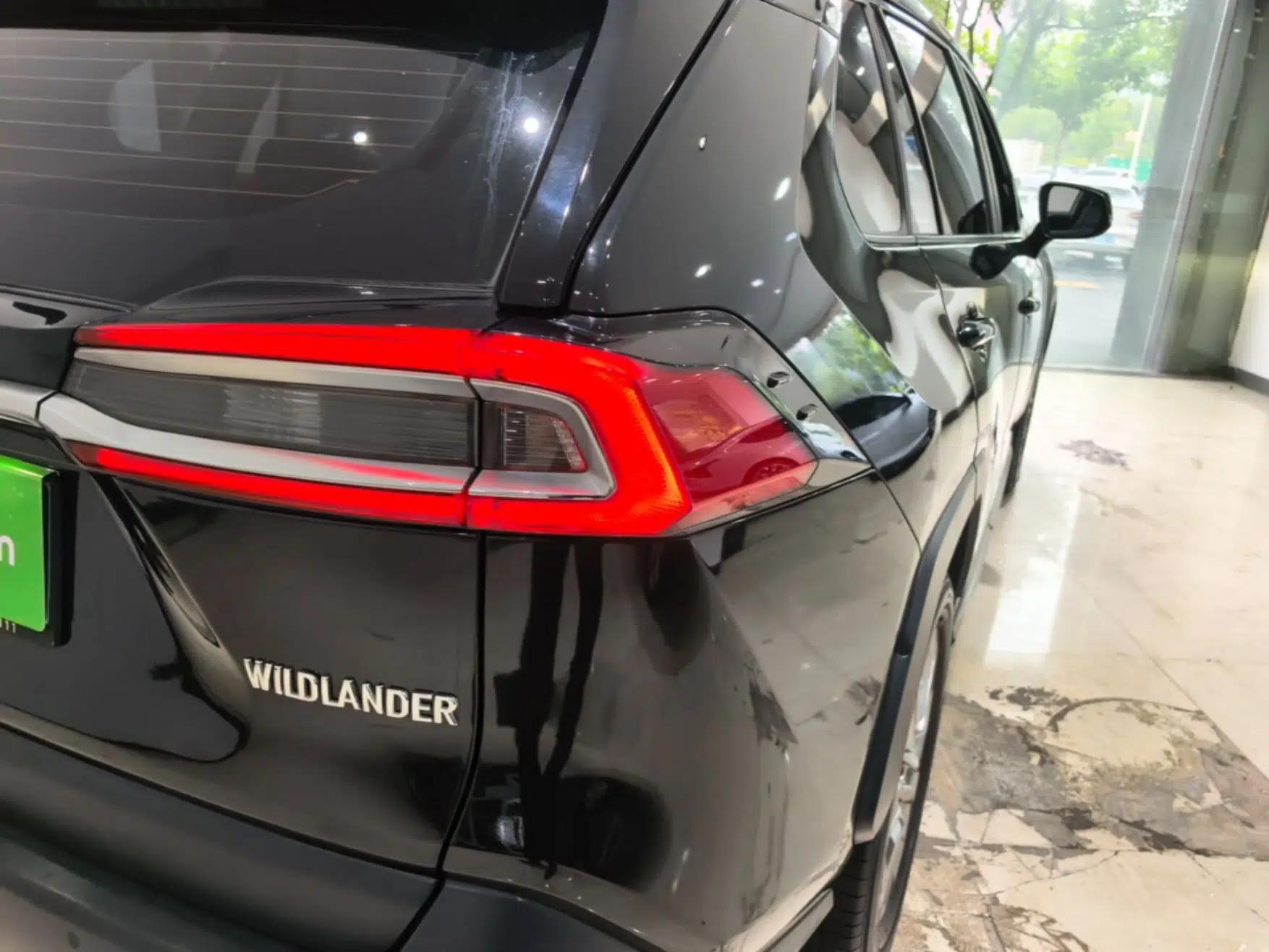 Toyota Wildlander 2022 2.0L CVT Two-Wheel Drive Luxury PLUS Edition — миниатюра 9