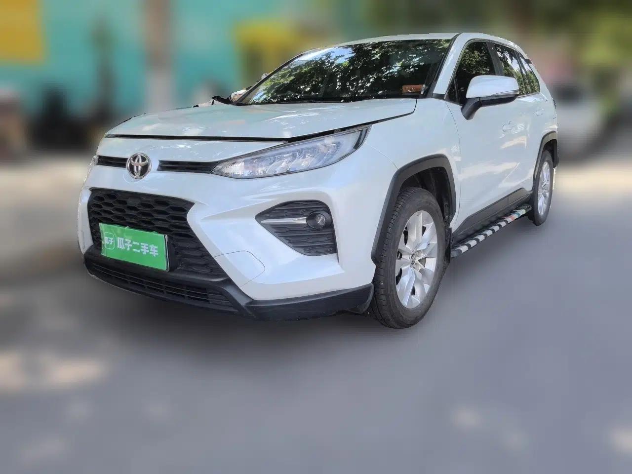 Toyota Wildlander 2022 Updated Version 2.0L CVT Two-Wheel Drive Leading Edition — миниатюра 1