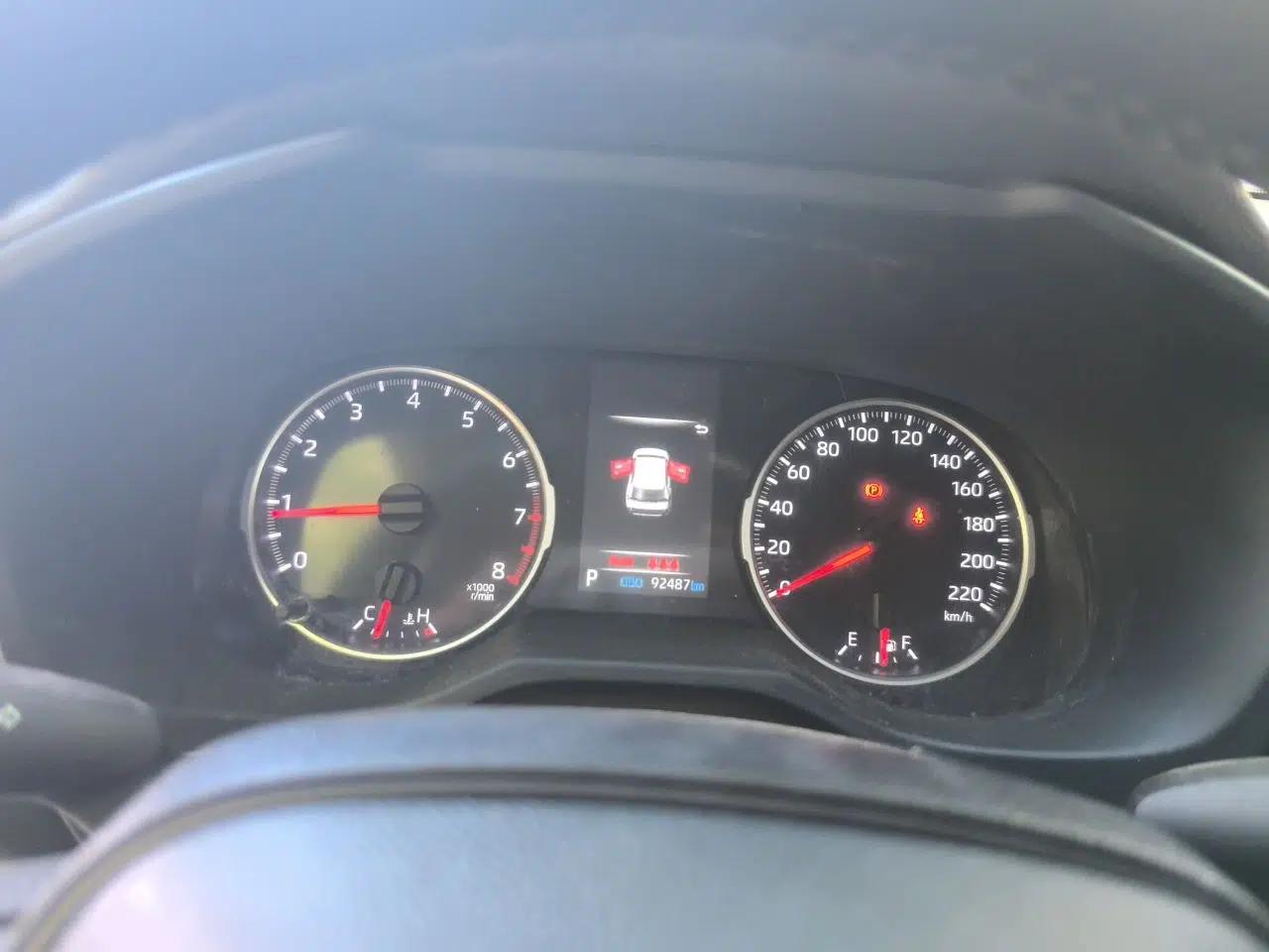 Toyota Wildlander 2022 Updated Version 2.0L CVT Two-Wheel Drive Leading Edition — миниатюра 11