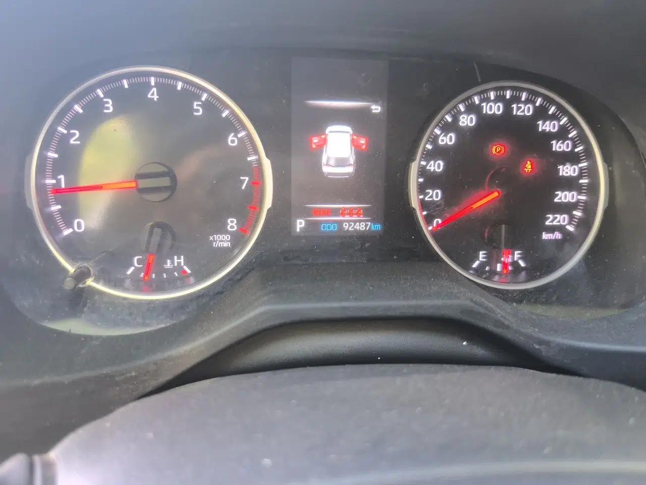 Toyota Wildlander 2022 Updated Version 2.0L CVT Two-Wheel Drive Leading Edition — миниатюра 12