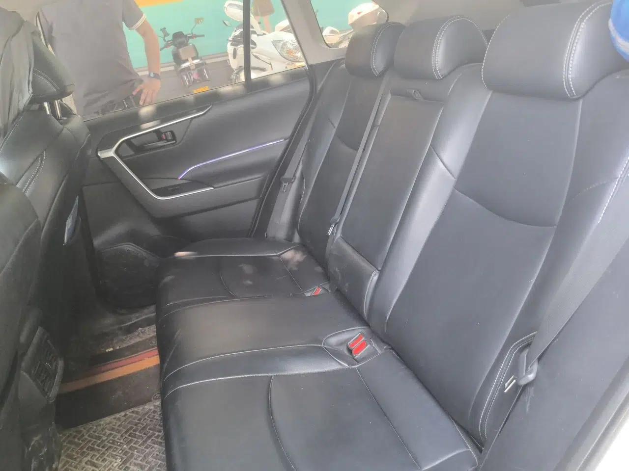 Toyota Wildlander 2022 Updated Version 2.0L CVT Two-Wheel Drive Leading Edition — миниатюра 17