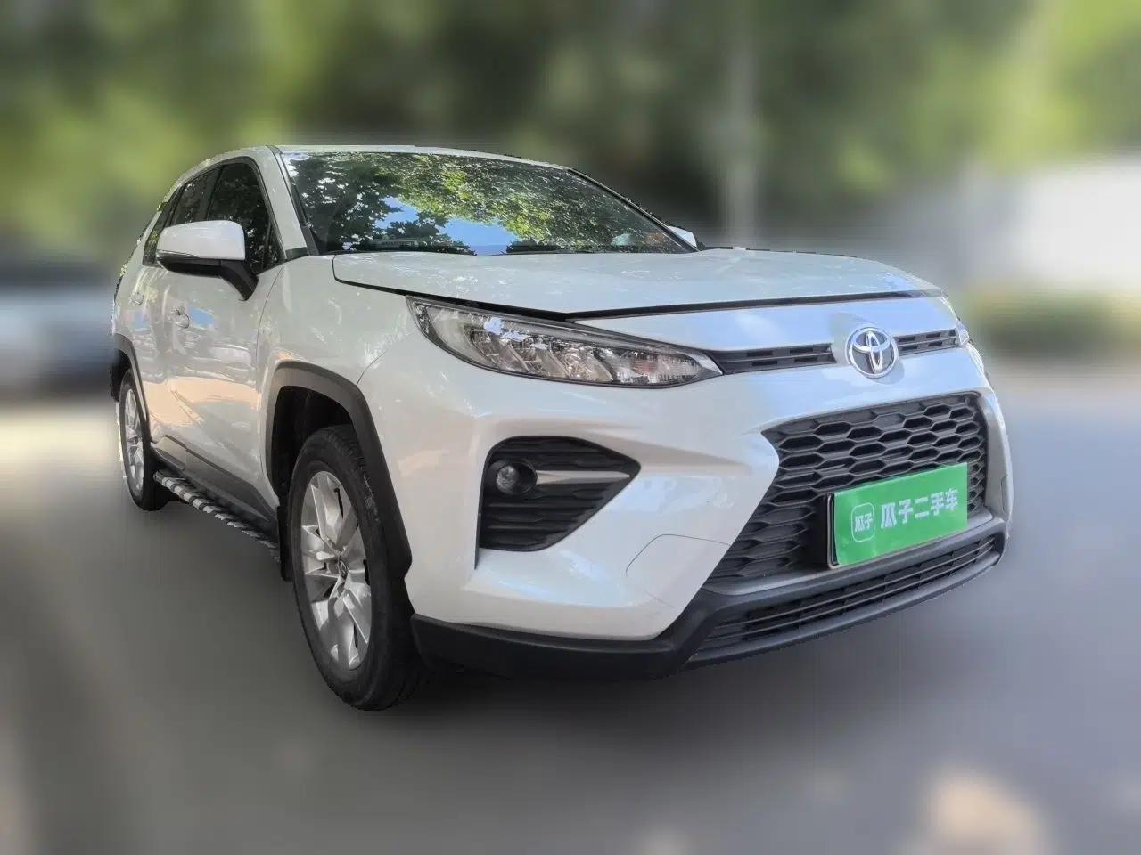 Toyota Wildlander 2022 Updated Version 2.0L CVT Two-Wheel Drive Leading Edition — миниатюра 3