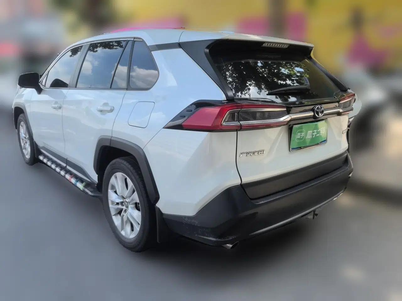 Toyota Wildlander 2022 Updated Version 2.0L CVT Two-Wheel Drive Leading Edition — миниатюра 4