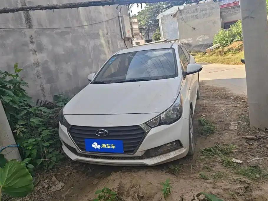 2016 Hyundai Verna 1.4L Manual GLS Cool Edition — миниатюра 2