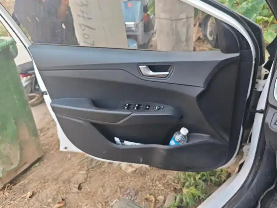2016 Hyundai Verna 1.4L Manual GLS Cool Edition — миниатюра 7