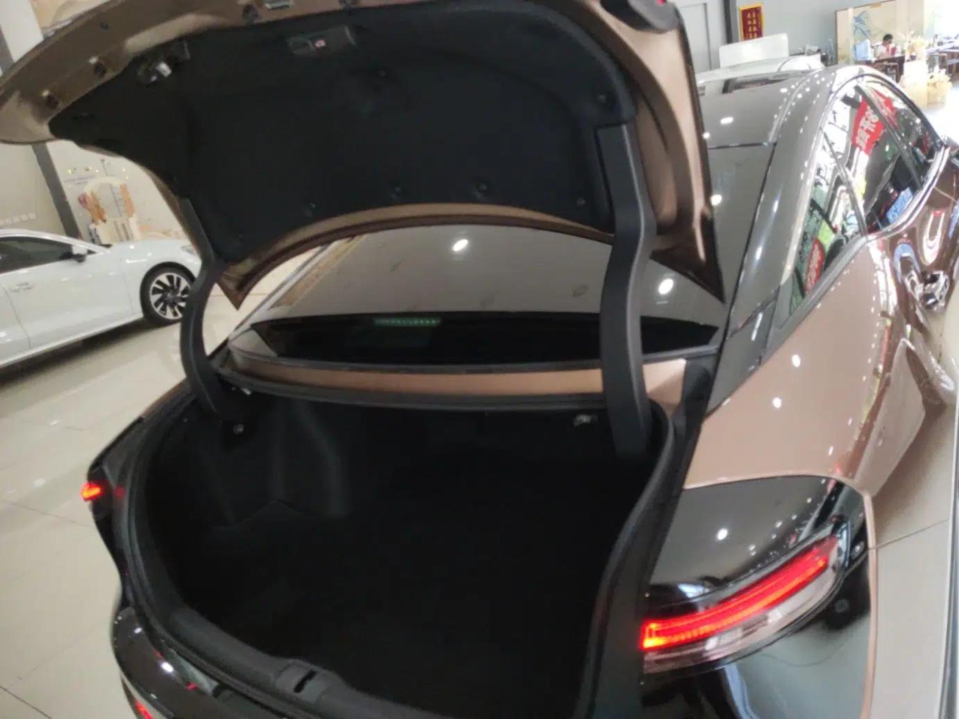 Toyota Crown 2023 2.5L SportCross HEV Two-Wheel Drive Prestige Edition — миниатюра 22