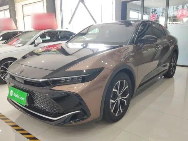 Toyota Crown 2023 2.5L SportCross HEV Two-Wheel Drive Prestige Edition