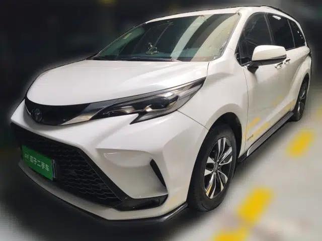 Toyota Granvia 2023 2.5L Hybrid Luxury Edition