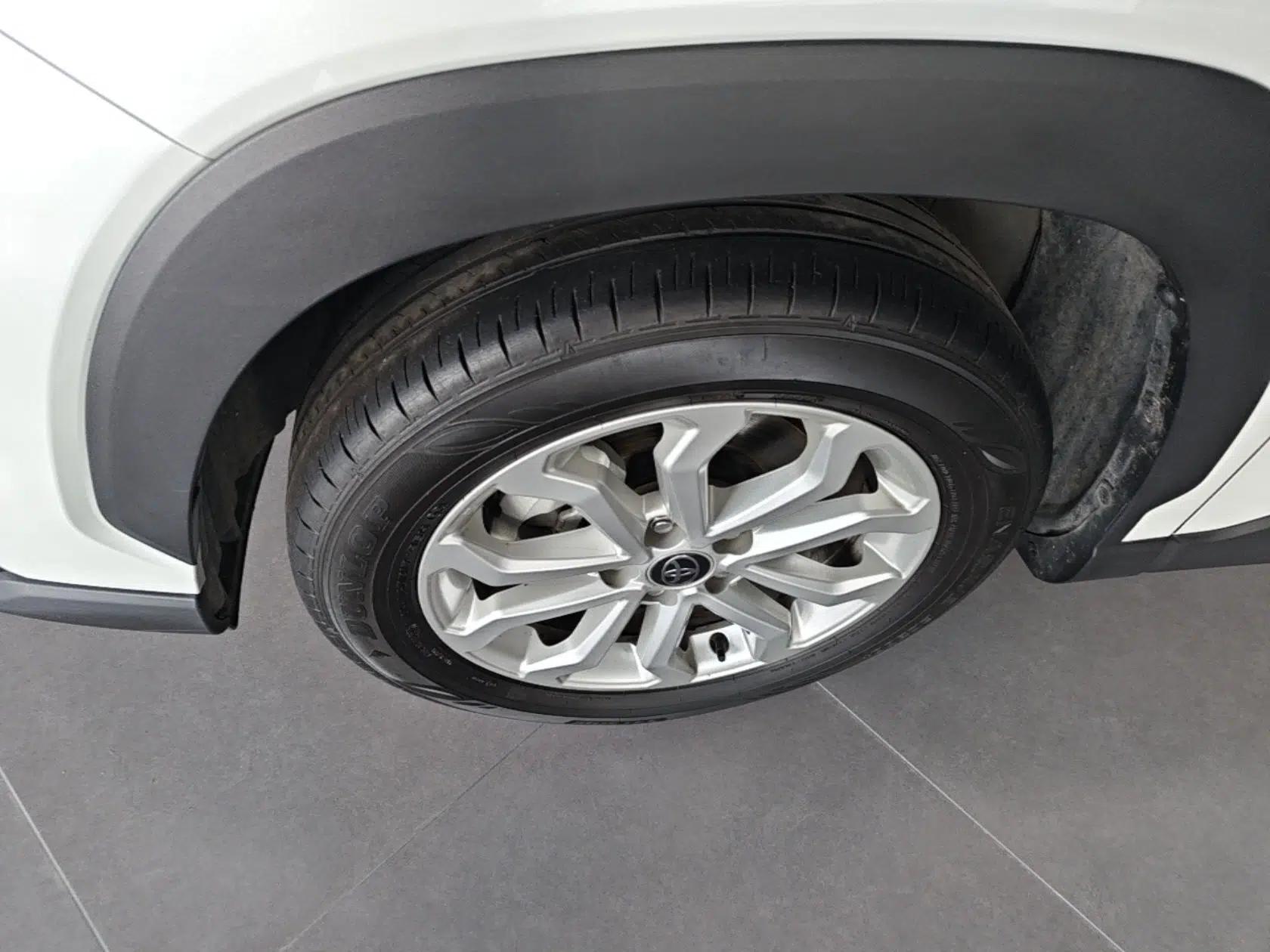 Toyota FRONTLANDER 2024 2.0L CVT Elite Plus Edition — миниатюра 10