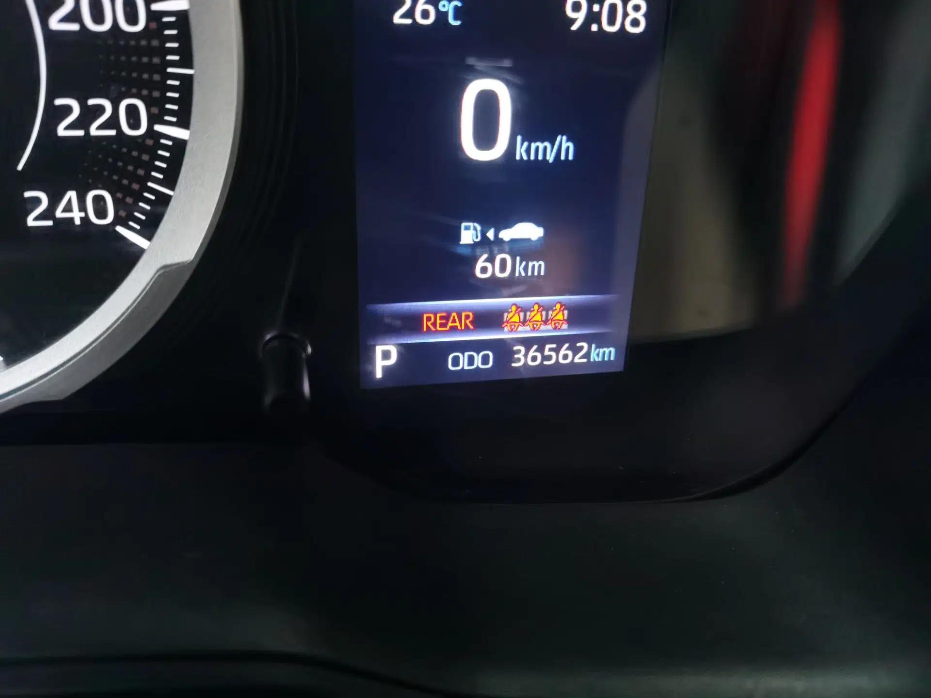 Toyota FRONTLANDER 2022 2.0L CVT Leading Edition — миниатюра 12
