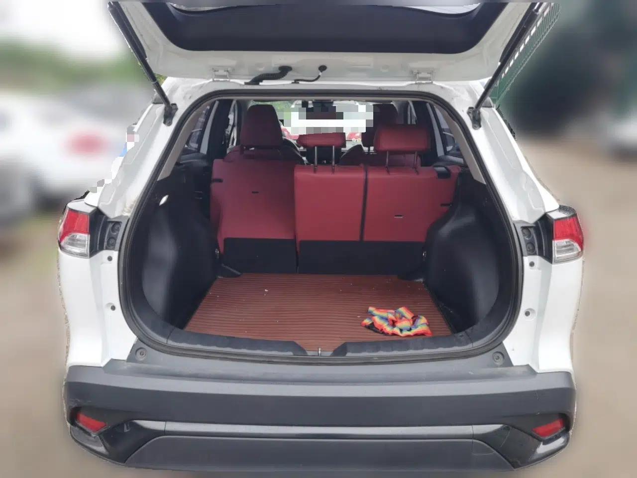 Toyota FRONTLANDER 2022 2.0L CVT Leading Edition — миниатюра 19