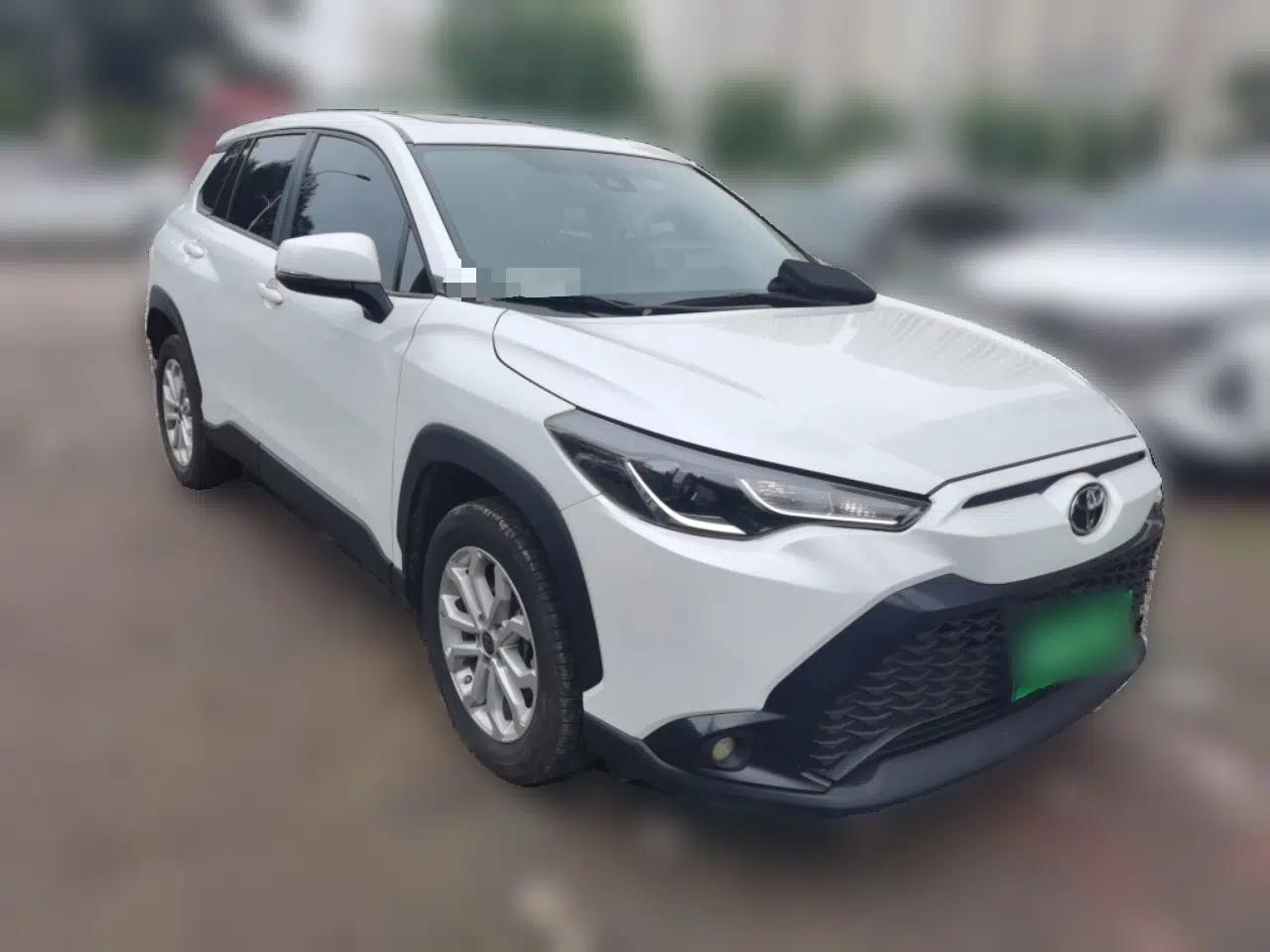 Toyota FRONTLANDER 2022 2.0L CVT Leading Edition — миниатюра 3