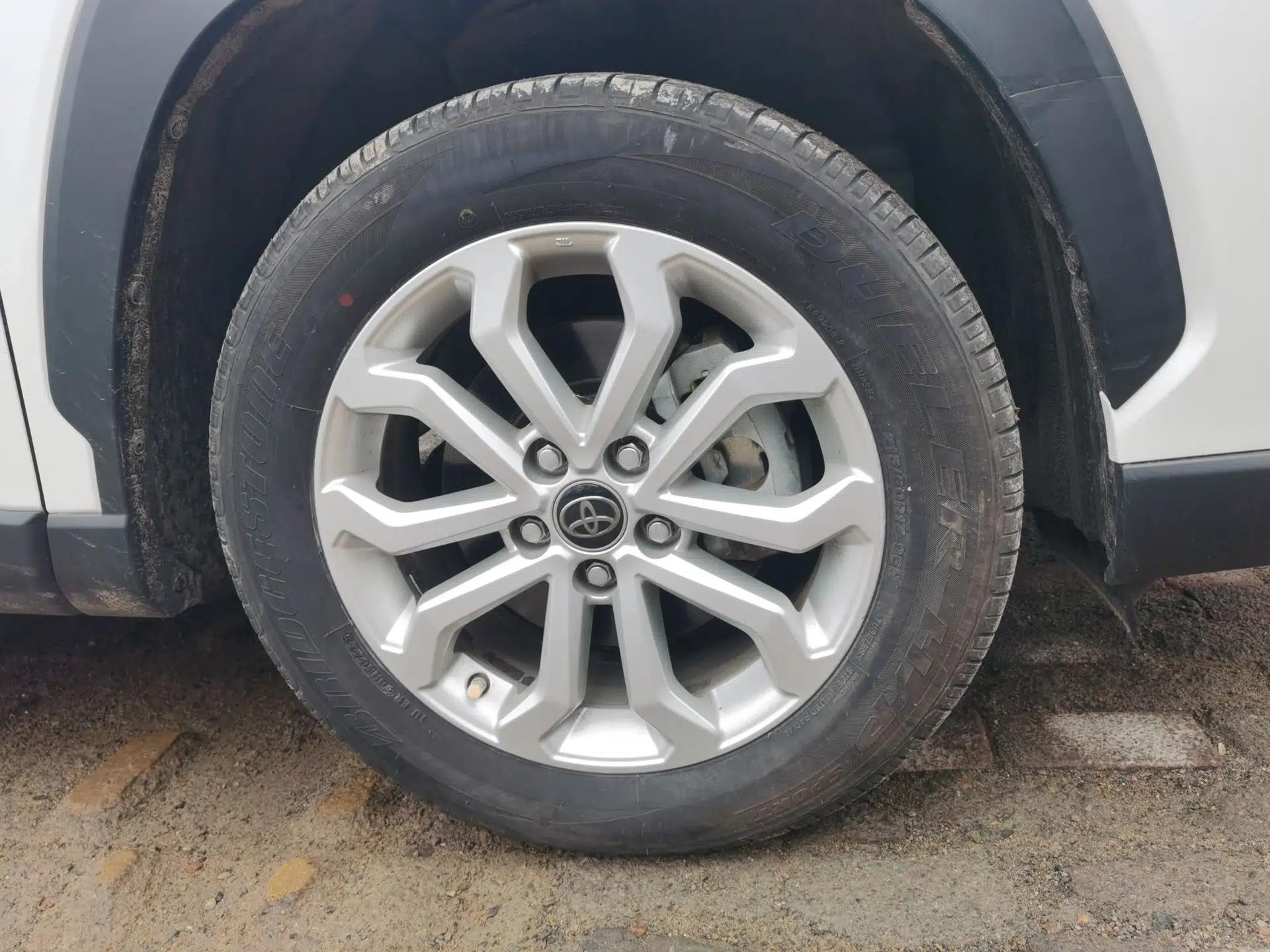 Toyota FRONTLANDER 2022 2.0L CVT Leading Edition — миниатюра 8