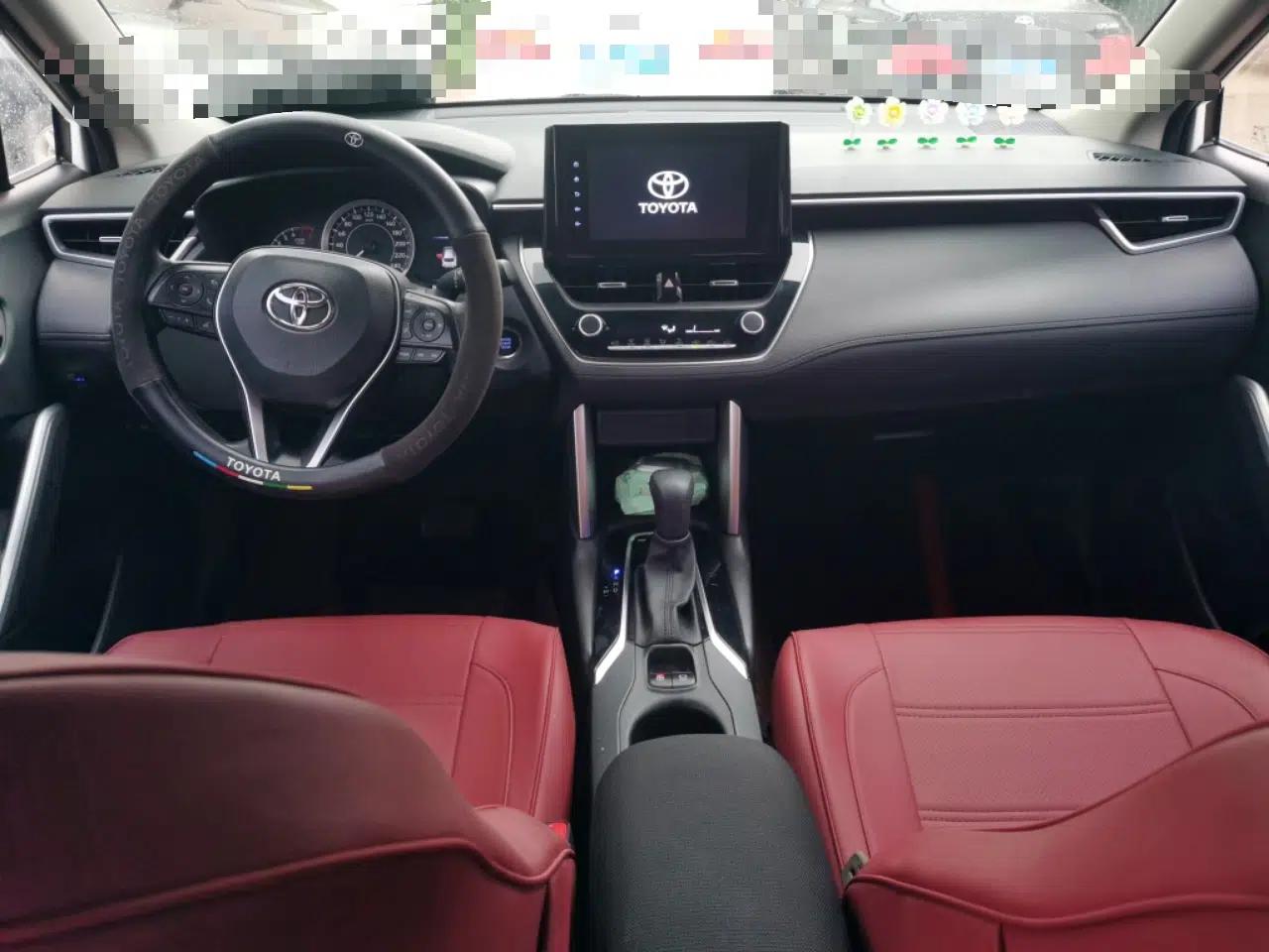 Toyota FRONTLANDER 2022 2.0L CVT Leading Edition — миниатюра 9