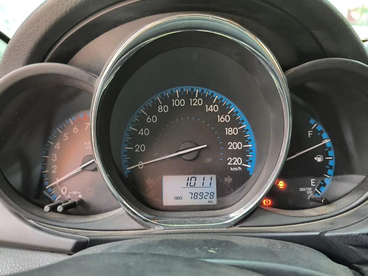Toyota Vios 2017 1.5L Manual Trend Edition — миниатюра 11