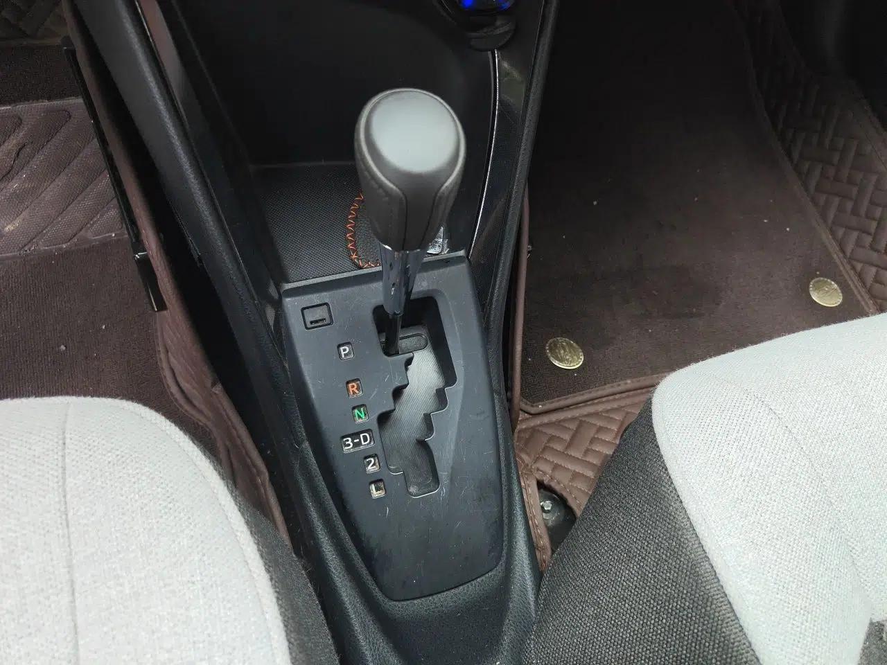 Toyota Vios 2016 1.5L Automatic ZhiZhen Xingyao Edition — миниатюра 14