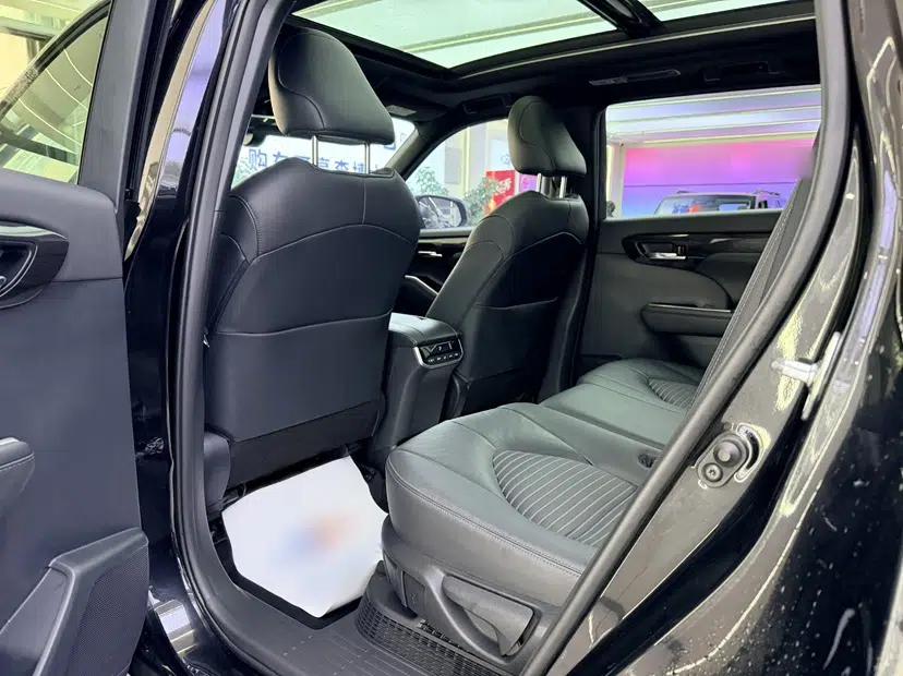 Toyota Crown Kluger 2023 2.5L HEV Four-Wheel Drive Prestige Edition — миниатюра 13