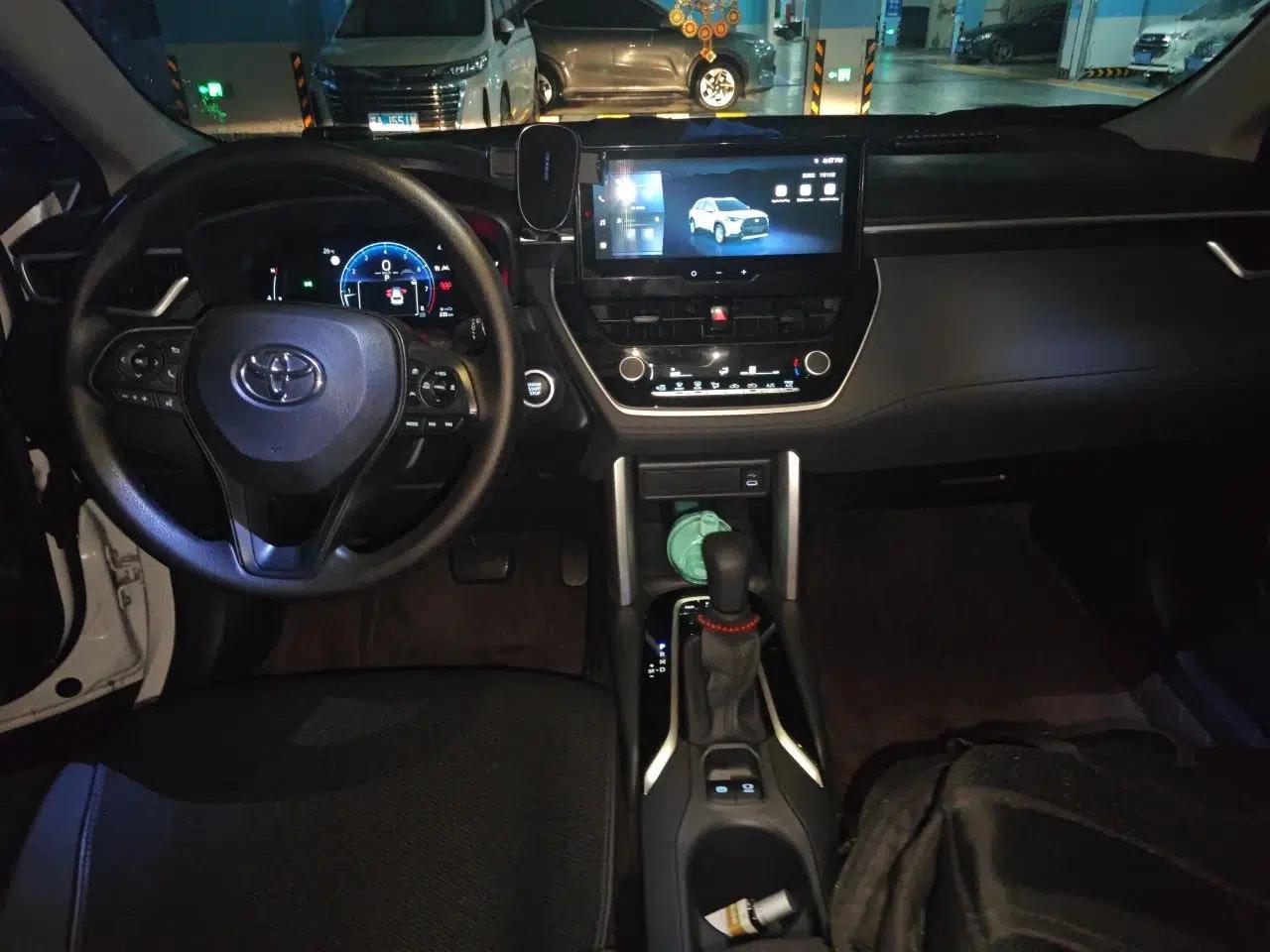 Toyota Corolla Cross 2024 2.0L Elite Edition — миниатюра 9