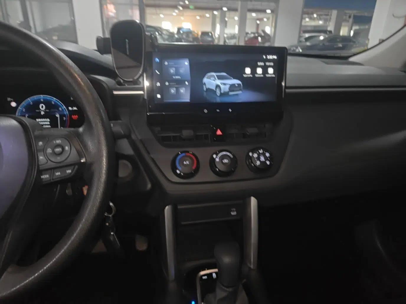 Toyota Corolla Cross 2023 2.0L Pioneer Edition — миниатюра 15