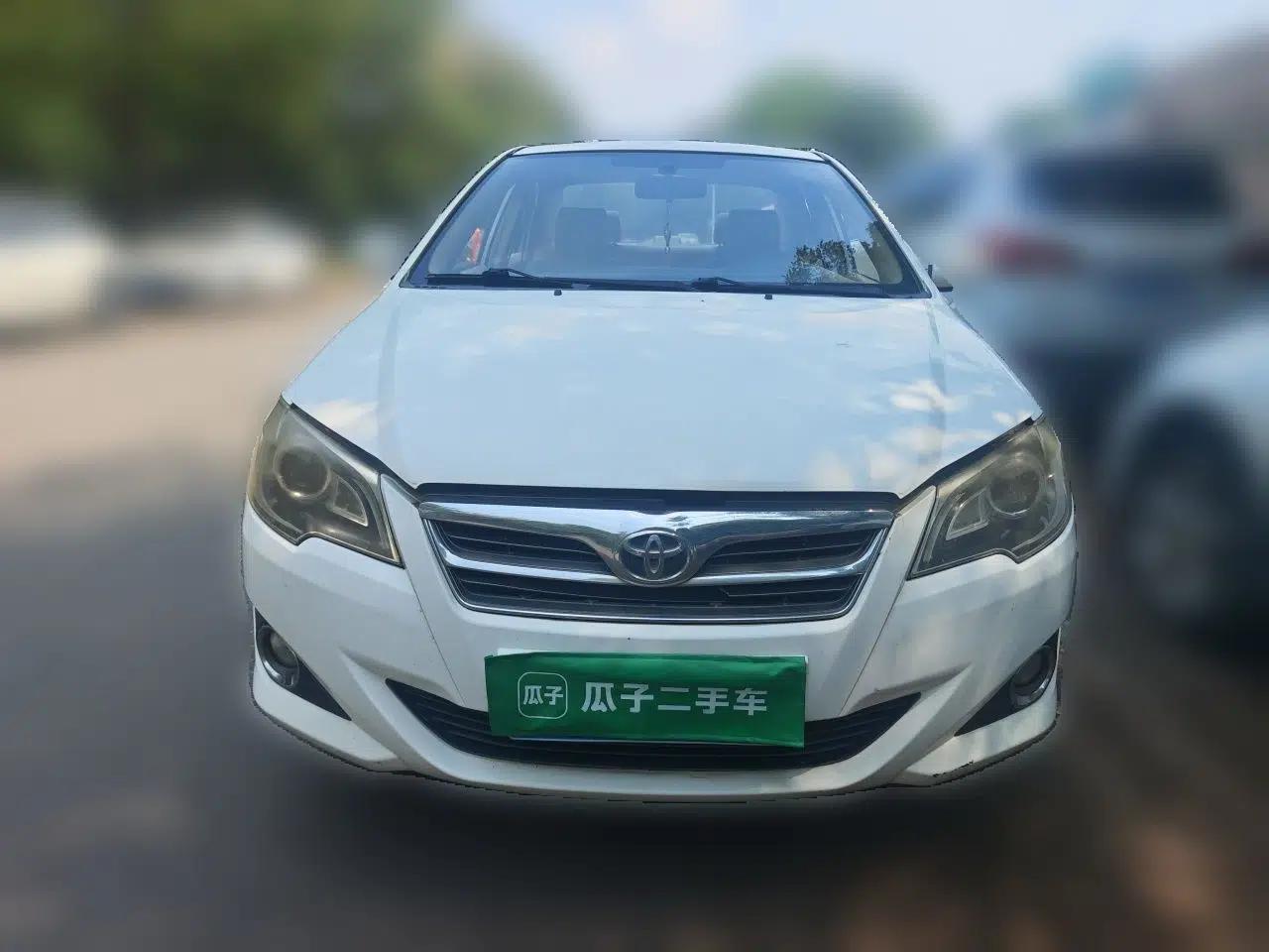 Toyota Corolla EX 2013 1.6L Automatic Luxury Edition — миниатюра 2
