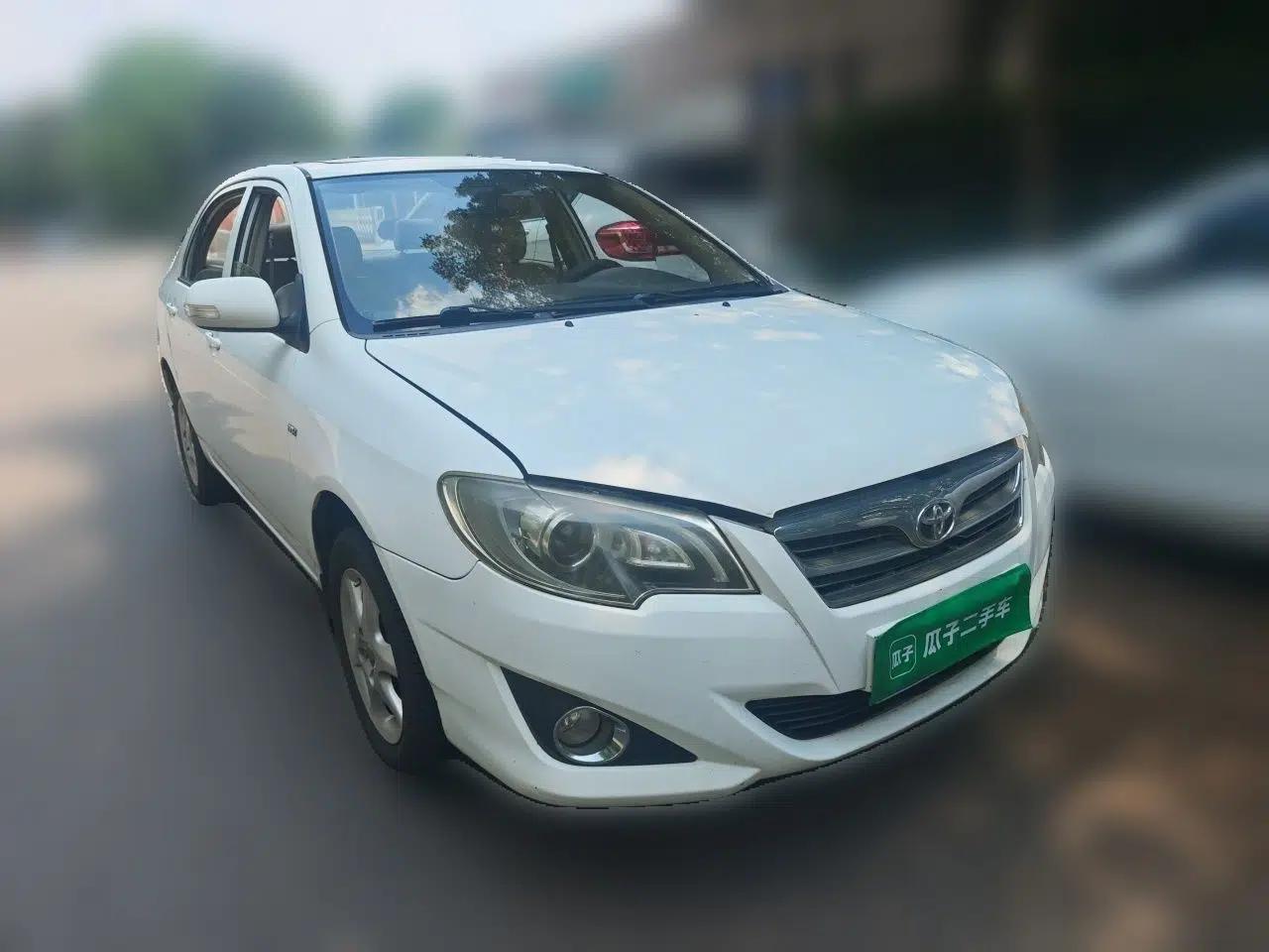 Toyota Corolla EX 2013 1.6L Automatic Luxury Edition — миниатюра 3