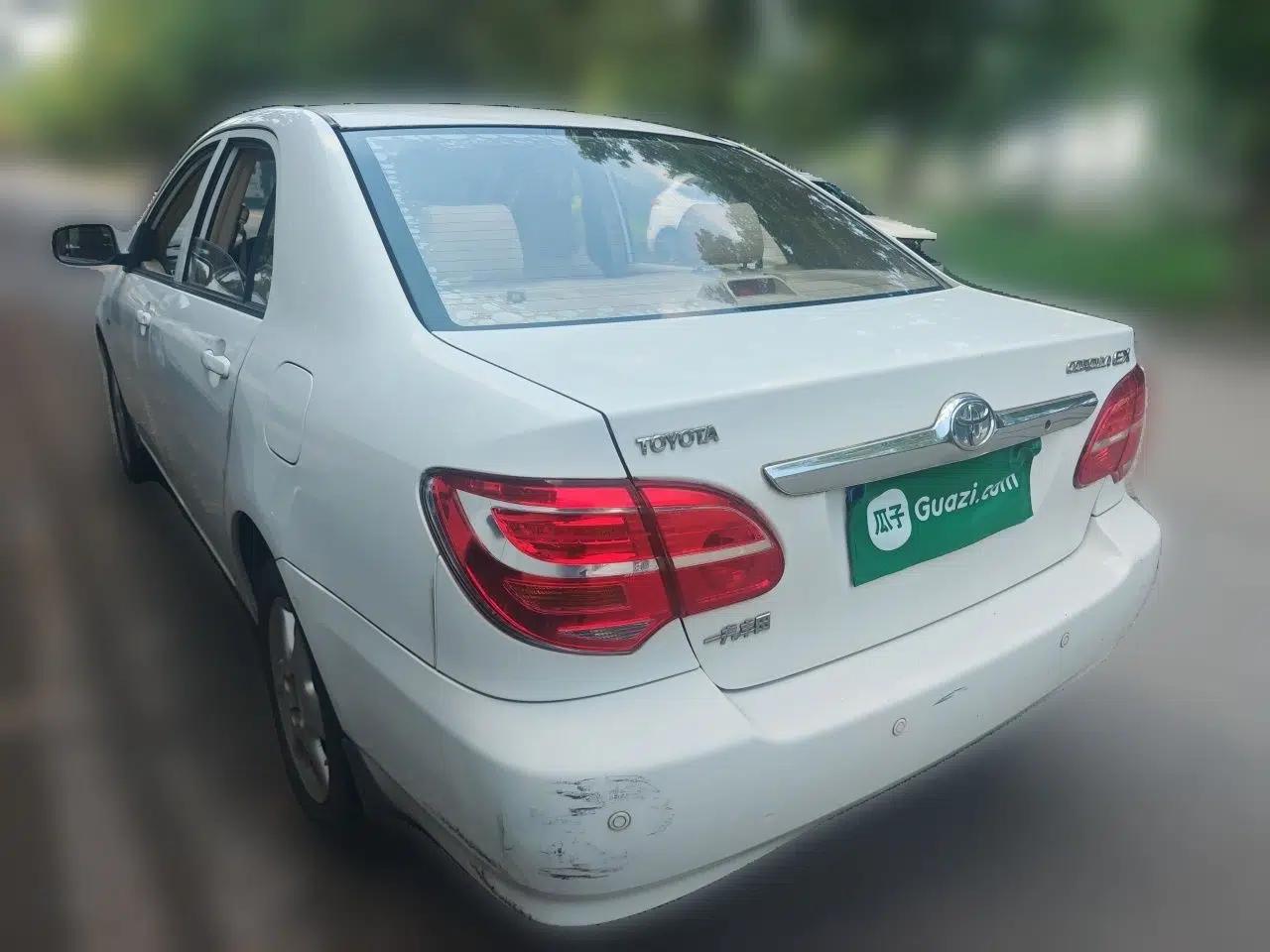 Toyota Corolla EX 2013 1.6L Automatic Luxury Edition — миниатюра 4