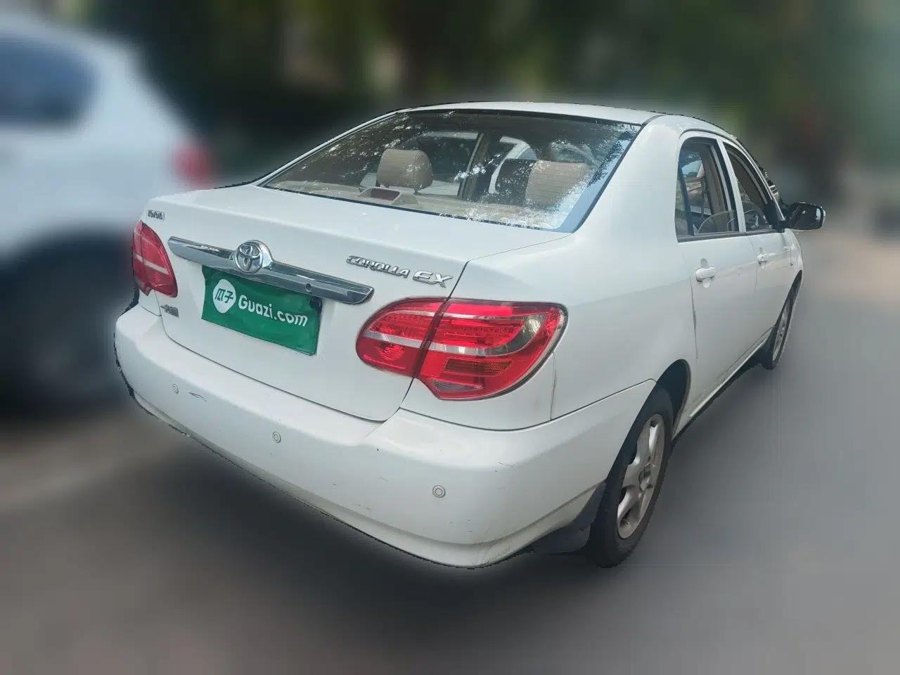 Toyota Corolla EX 2013 1.6L Automatic Luxury Edition — миниатюра 6