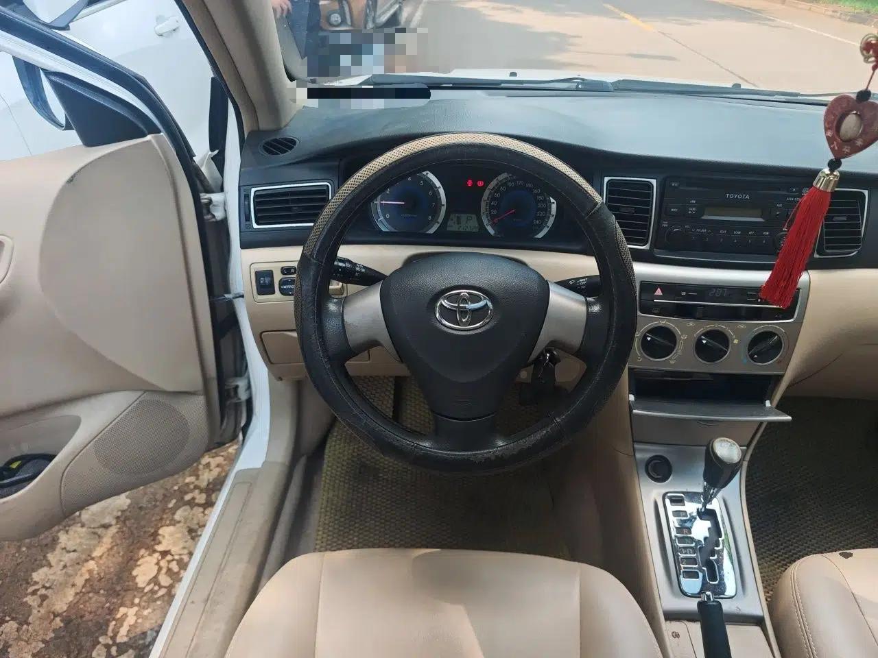 Toyota Corolla EX 2013 1.6L Automatic Luxury Edition — миниатюра 10