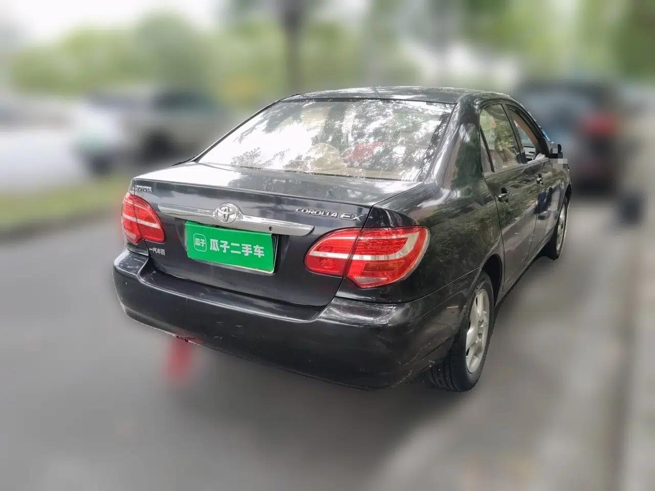 Toyota Corolla EX 2013 1.6L Automatic Luxury Edition — миниатюра 6