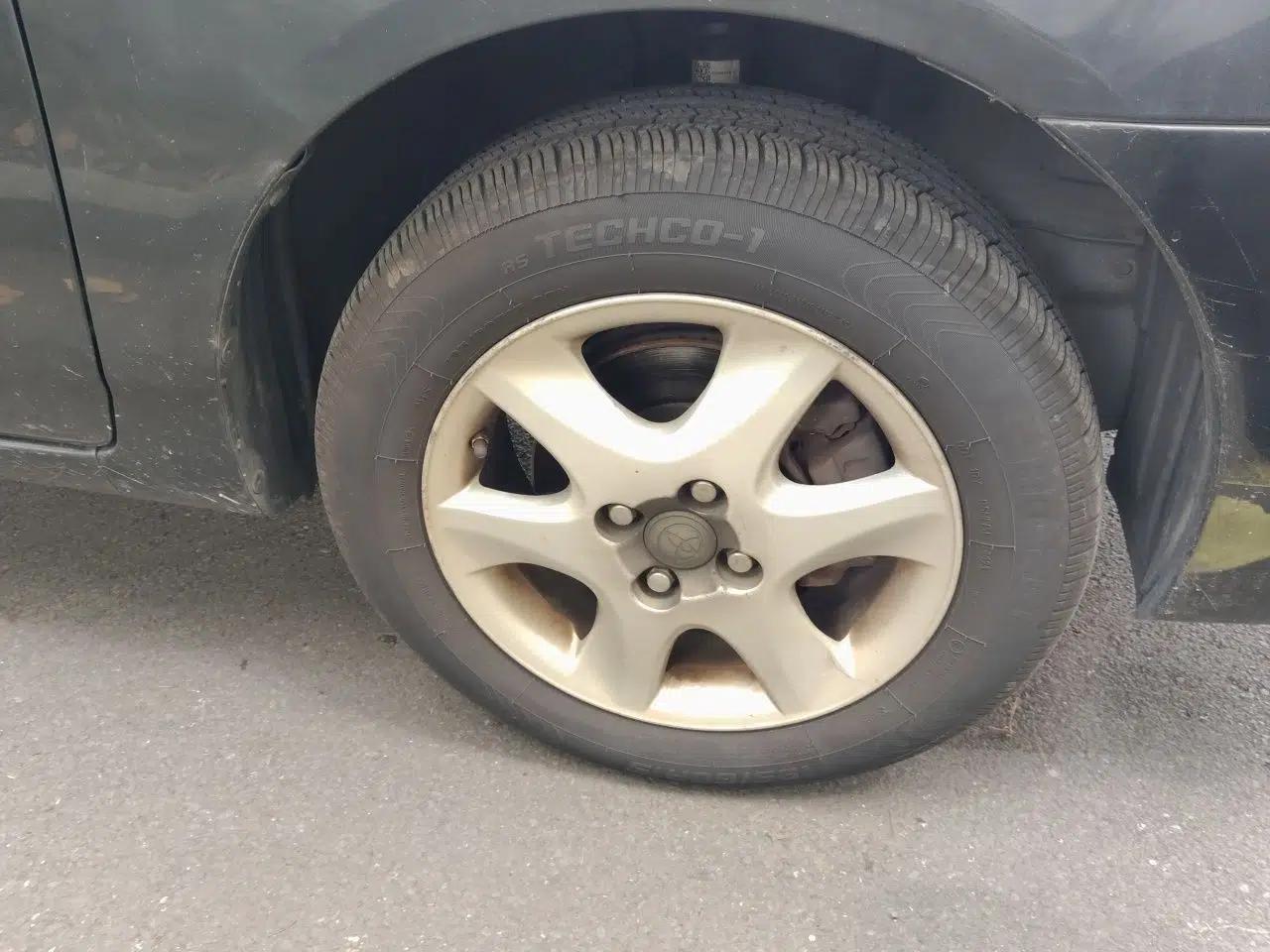 Toyota Corolla EX 2013 1.6L Automatic Luxury Edition — миниатюра 8